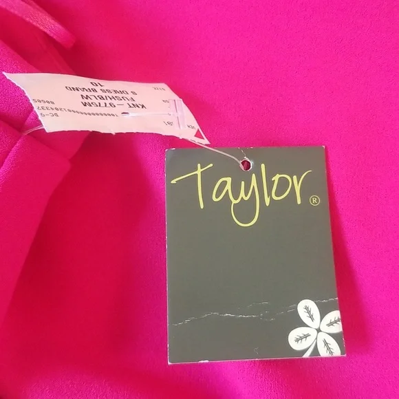 ❤️ ❤️ Taylor Pink, White & Black Color Blocked Dress - Picture 4 of 5